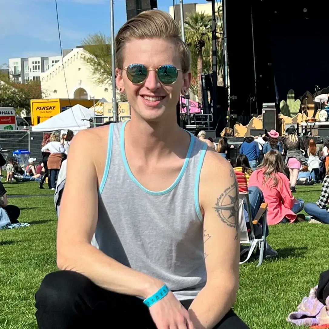 CampLightbulb's tweet image. 😎 Check out our newest blog post where Andrew, our Camp Director, shares about his journey with Camp Lightbulb. buff.ly/3xJSHnx