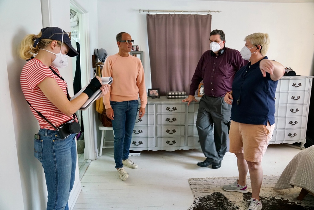 #BehindTheScenes on #TheRenovator. Would you trust the process with me? <a href="/hgtv/">HGTV</a>