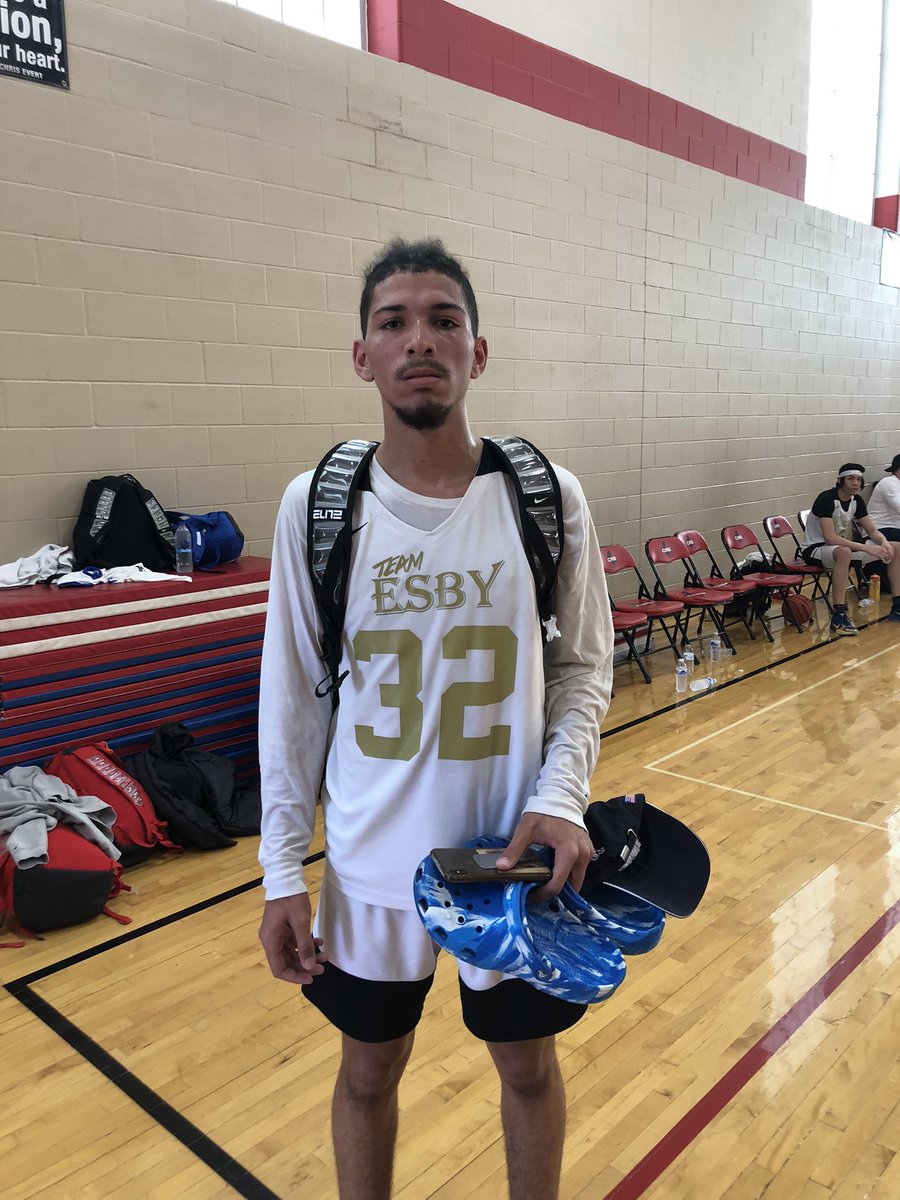 Aidan Partee is a relentless scorer who just put up 19 in a win for <a href="/esbyathletics/">Coach Sean</a>. He’s a 2022 from Texas who knows how to get buckets. #PrepHoopsLive <a href="/PrepHoops/">Prep Hoops 🏀</a> <a href="/PrepHoopsKS/">Prep Hoops Kansas</a>