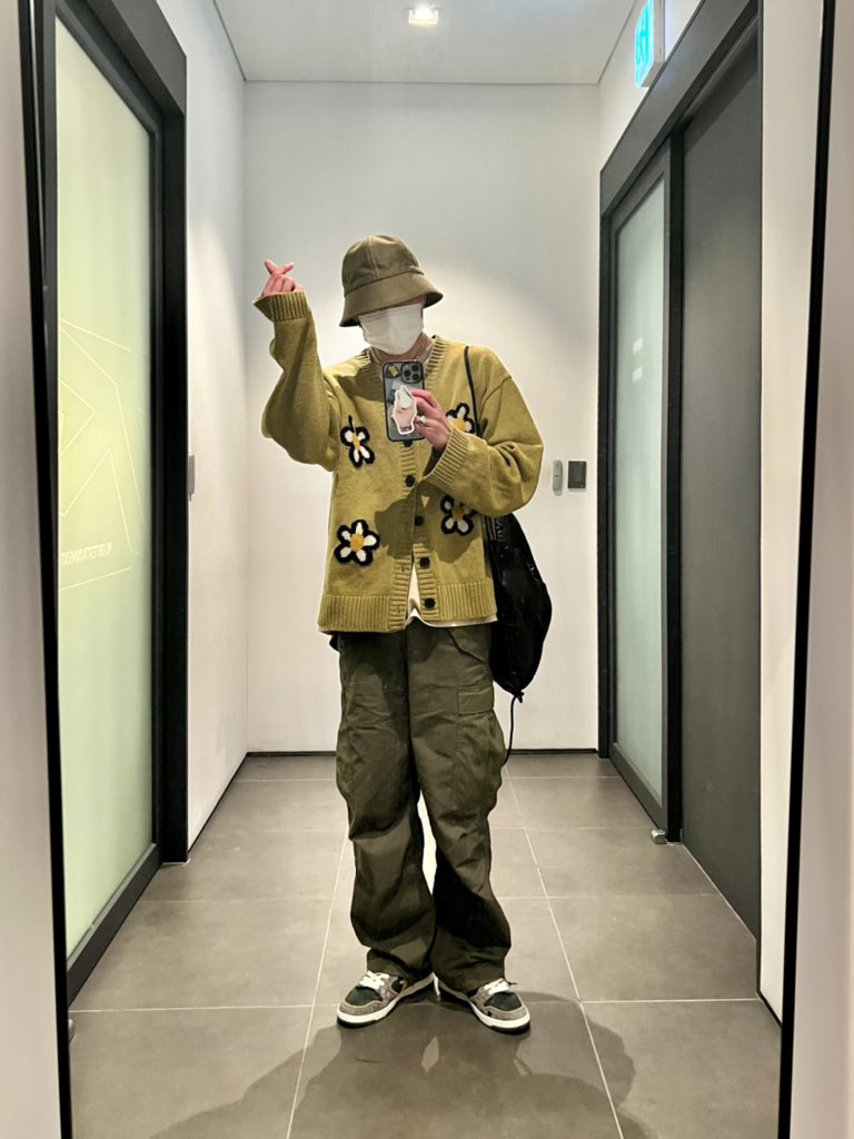 official_yoon_'s tweet photo. ✌🏻✌🏻✌🏻✌🏻 https://t.co/zutHfdAurT