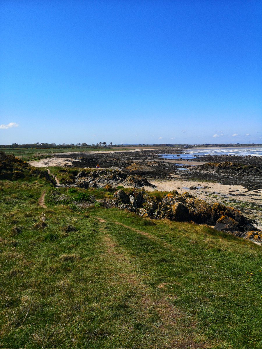 MarkBrodericks's tweet photo. Beautiful bimble this morning from #Balbriggan taking in the Sailors Grave, #Bremore Point and on to the Devlin Bridge on the #Dublin / #Meath border.
#Ireland #fingal #walking #hiking #greatoutdoors #keepfit #wanderlust #adventure https://t.co/jxXRJfmjrm