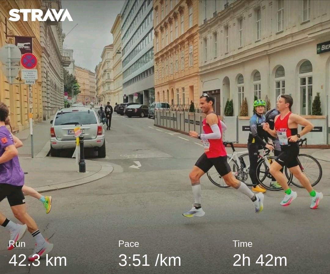 joaohmateus's tweet photo. @Vienna_Marathon done ✔️ #viennacitymarathon #wien #österreich 🇦🇹 windy city, but still good enough for new PR https://t.co/woYZmhbuIN