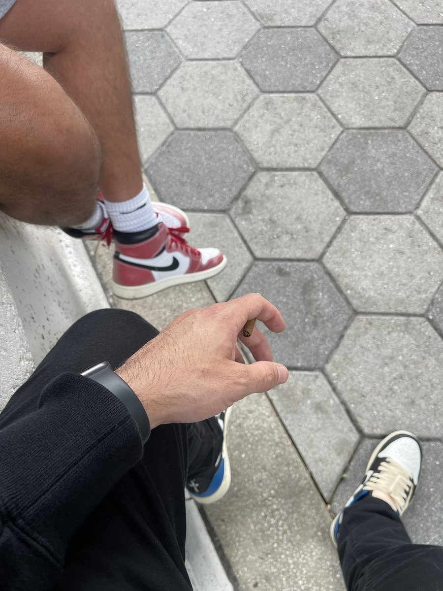 BackstageRob's tweet image. Plotting. @escocltr