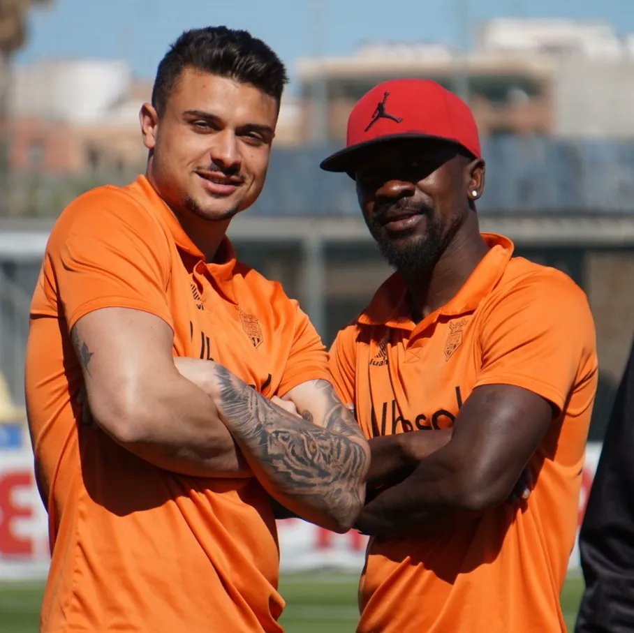 Atzeneta_UE's tweet photo. Afición, ya estamos en el #MiniEstadi ⚔️🔥
#UnPobleUnEquip 🧡 https://t.co/x37Qw6UPCk
