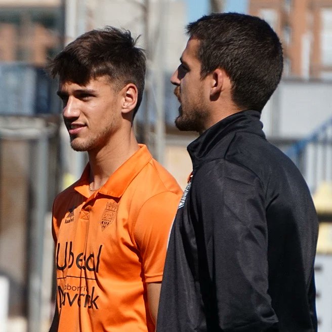 Atzeneta_UE's tweet photo. Afición, ya estamos en el #MiniEstadi ⚔️🔥
#UnPobleUnEquip 🧡 https://t.co/x37Qw6UPCk