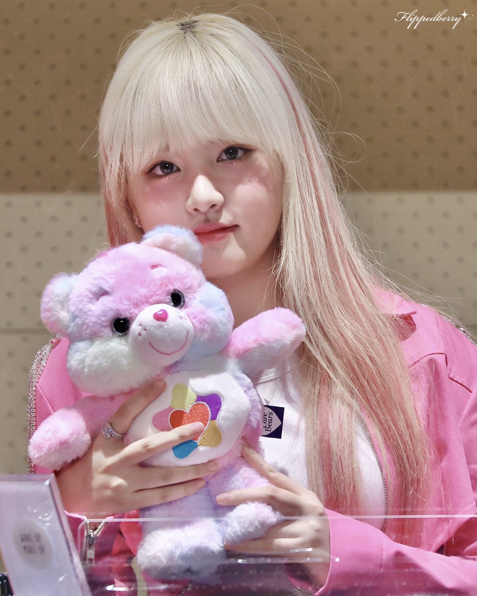 Flippedberry's tweet photo. 🧸🎀💖

#liz #Liz #LIZ #리즈  #아이브  #IVE https://t.co/QPm3vLCt2d