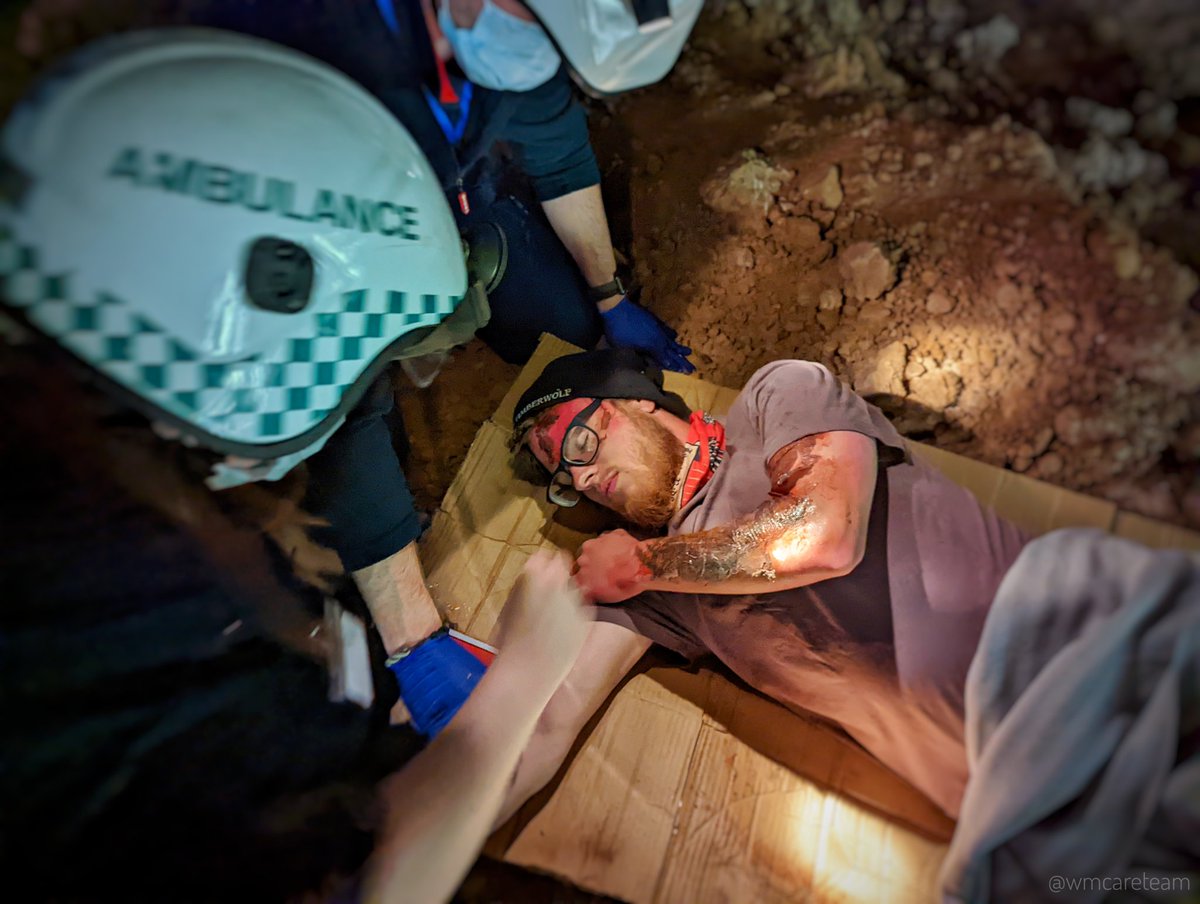 Myself and a few other <a href="/wmcareteam/">WM CARE Team</a> colleagues are helping facilitate some mass casualty trauma exercises today at <a href="/warwickmed/">Warwick Med School</a> 

It's day two of this year's #PHEMTEC weekend - a great course to get some training in pre-hospital trauma care
 warwick.ac.uk/fac/sci/med/st…