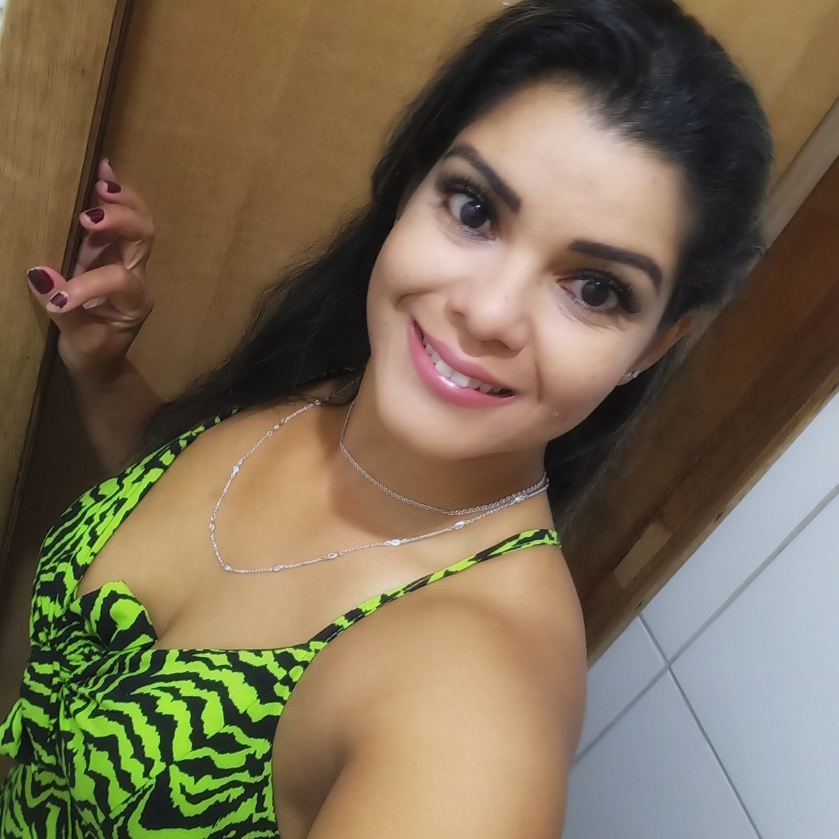MarinaS80036030's tweet photo. Pessoas confusas.. perdem pessoas incríveis #Vida #passeio #seamar #marina #dança https://t.co/oO9e2Jd0PN