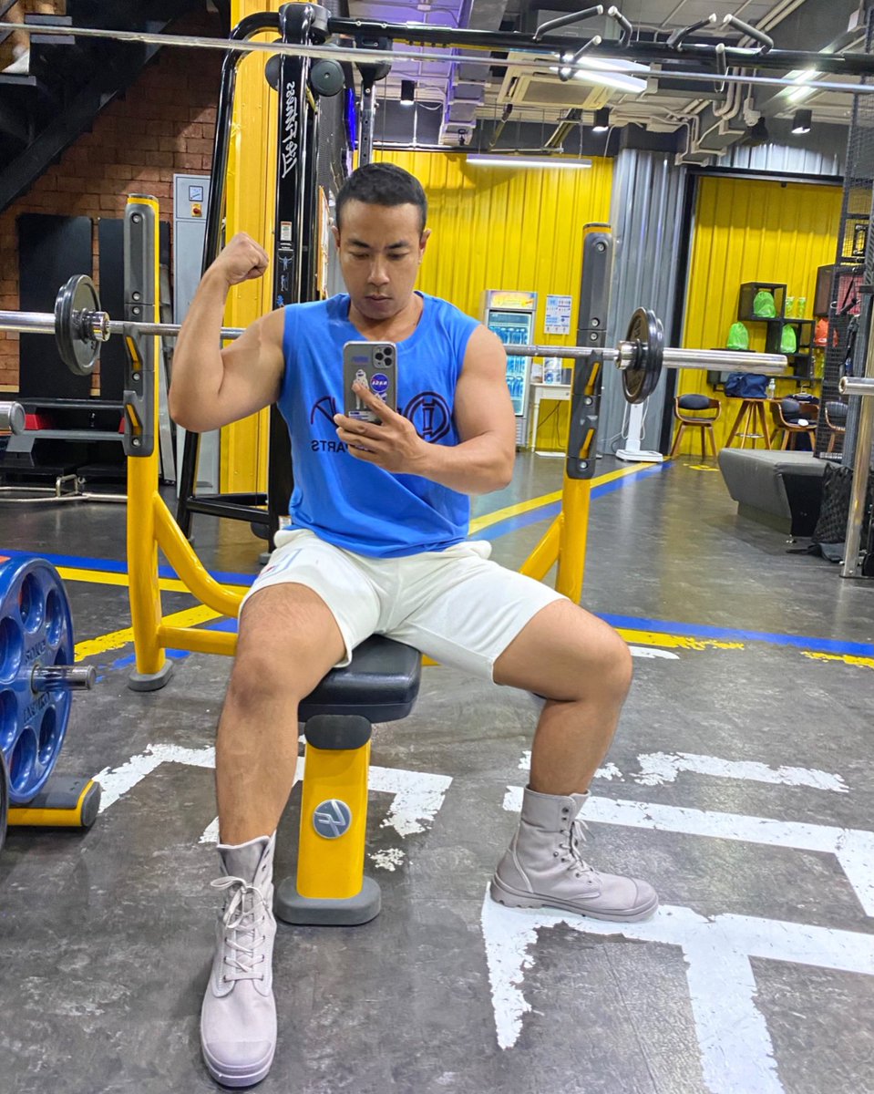 TDedy24's tweet photo. วันอาทิตย์ก็เวทนะ JustFit Team 💪🔥 https://t.co/rKszVCFKOu