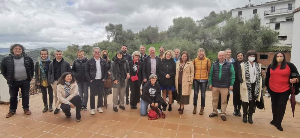 lanoria_mlg's tweet photo. 🌾👨🏻‍🌾👩🏻‍🌾 La @diputacionMLG reclama que los ayuntamientos tengan un mayor protagonismo en la lucha contra la #despoblación. 

Más información 👉 https://t.co/FLyeYM7ayQ https://t.co/PJtHKNzJCf