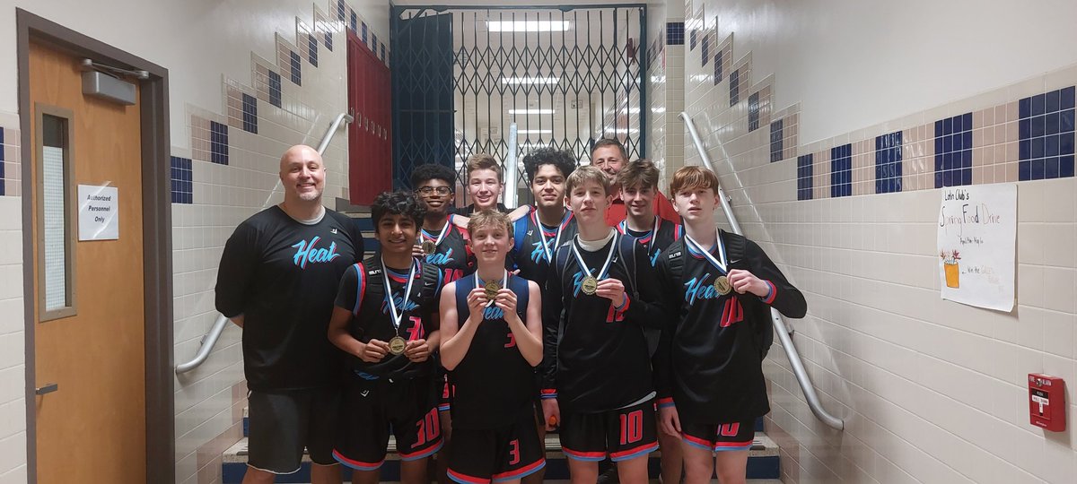 crossoverhoops1's tweet photo. 🏆🏀Congratulations 8th Grade Boys Blue 717 Heat for winning Alvernia Classic Tournament. https://t.co/VRXwQKuWle