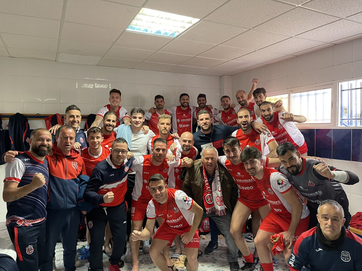 Final a una temporada durísima, superando mil adversidades y cumpliendo nuestro objetivo. No puedo estar más orgulloso de vosotros. Felicidades a directiva, jugadores y afición un año más. La soledad y la grandeza de un vestuario siempre unido🔴💪 ¡Aúpa Sporting! <a href="/CDTorreperogil/">CD Torreperogil</a>