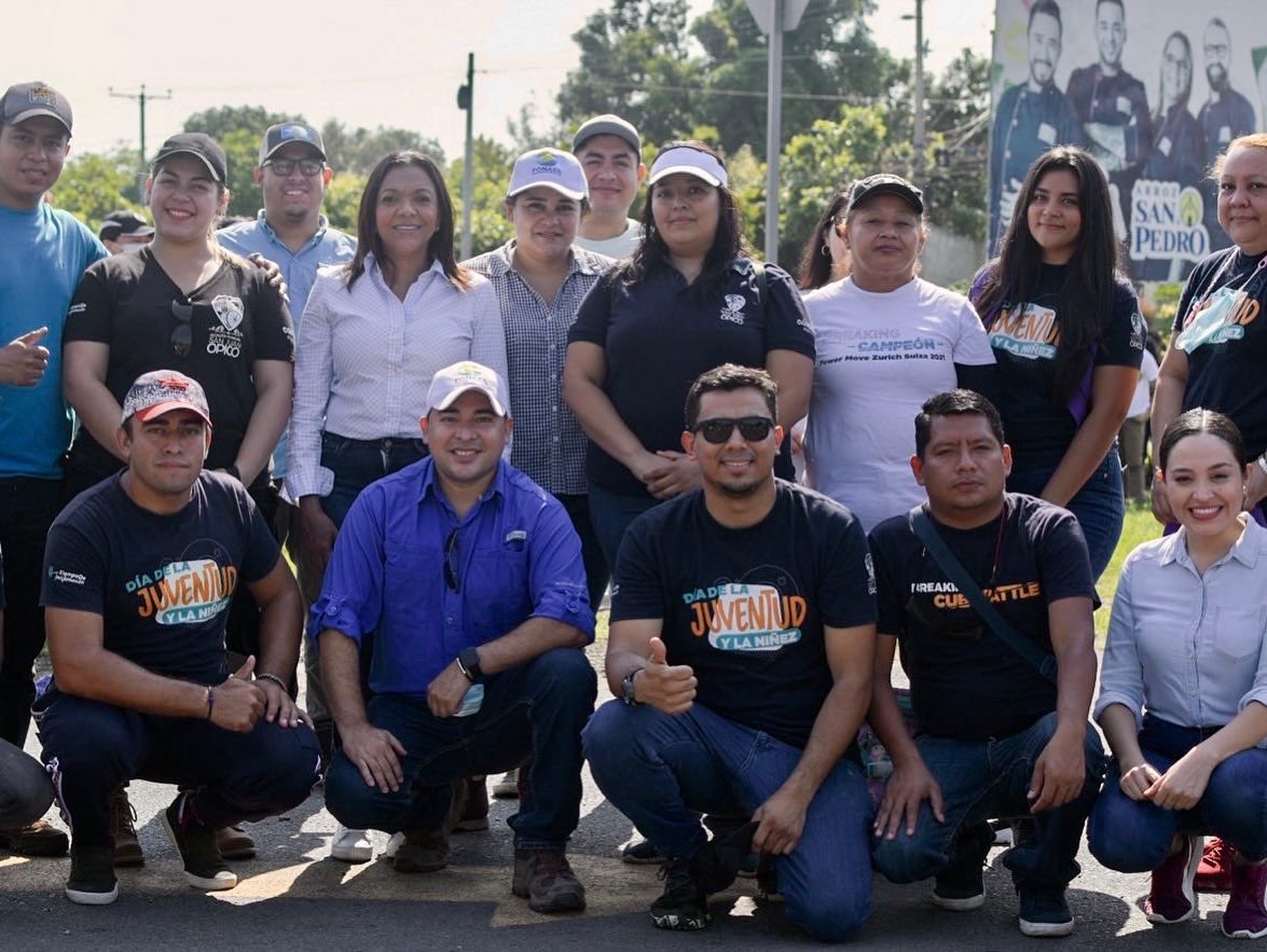 No es más limpio el lugar que más se barre, sino, el lugar que menos se ensucia. 
Gracias por hacer lo posible por mantener limpio Opico
<a href="/Marlenechavezsv/">Marlene Chávez</a> 
<a href="/VilmaAlfaro_/">Yaneth Alfaro</a> 
@RobertoAlas_SJO