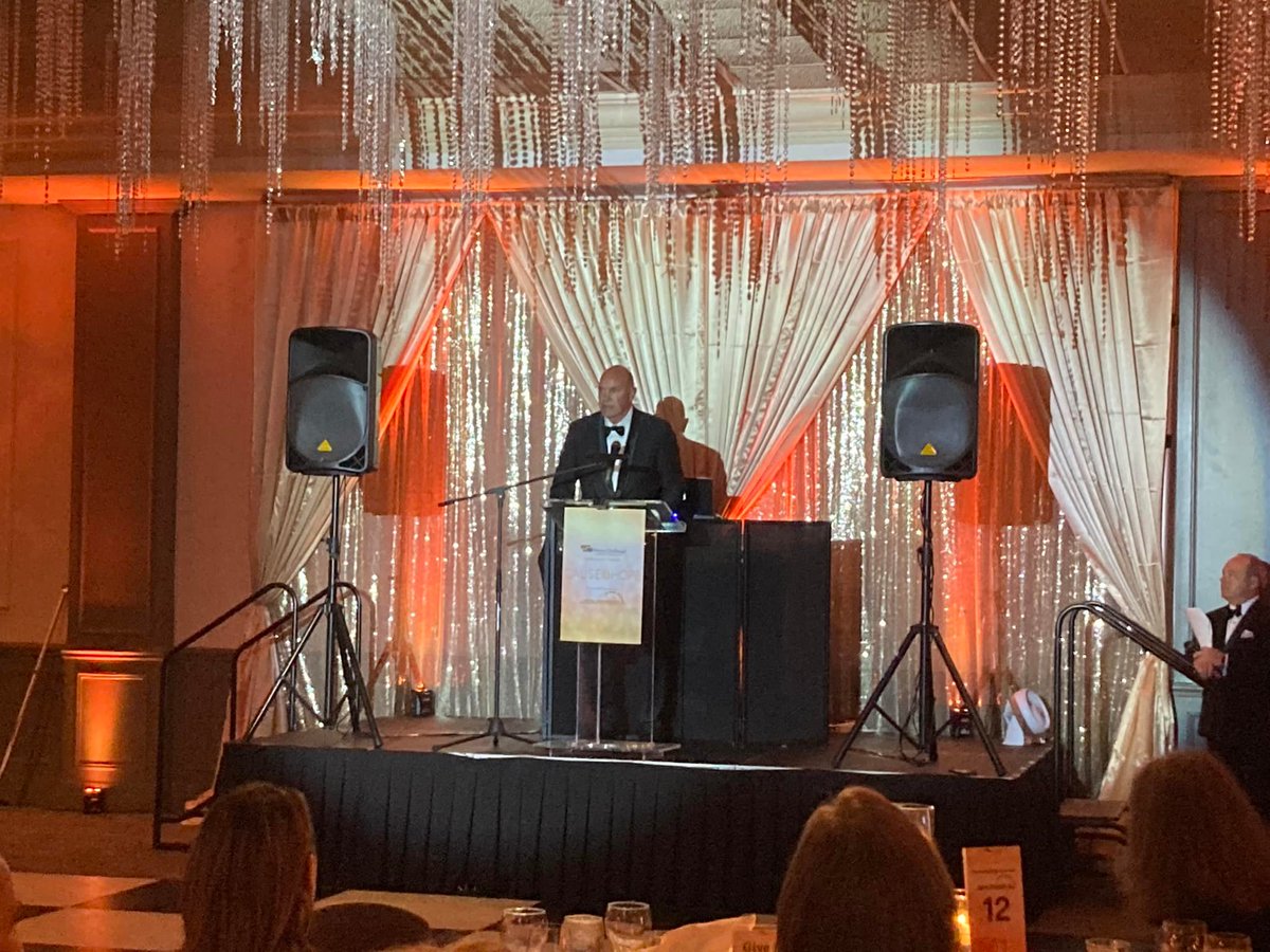 neuro_challenge's tweet image. Thank you to all of you who came out to support the Parkinson’s community at the Cause 4 Hope! It’s been 3 years since the last Gala and it was so great to see some of our donors, sponsors and supporters in person! Thank you! 🧡🌷
#ParkinsonsAwarenessMonth #NeuroChallenge