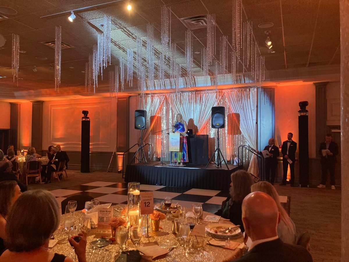 neuro_challenge's tweet image. Thank you to all of you who came out to support the Parkinson’s community at the Cause 4 Hope! It’s been 3 years since the last Gala and it was so great to see some of our donors, sponsors and supporters in person! Thank you! 🧡🌷
#ParkinsonsAwarenessMonth #NeuroChallenge