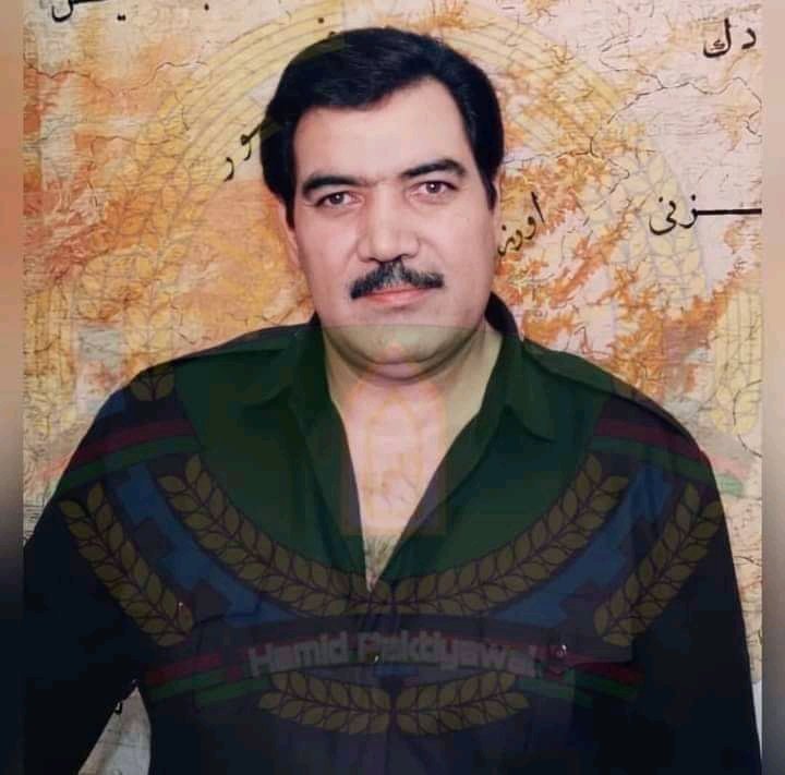 abdullahElham7's tweet image. د بیلتون د غرمو تاو به درنه هېر کړي 
داسې چارې به ماښام درباندې وکړي
 ❤️❤️