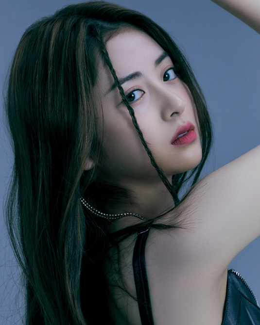 elsserafim's tweet photo. Beyond proud of CHAEWON and YUNJIN. It's amazing how they got credited on their DEBUT ALBUM. This shows how much Bang PD (hitman bang) trusts these two to let them participate in the production of the song. LE SSERAFIM IS SO TALENTED 😭🤍 https://t.co/rvxuN977R3