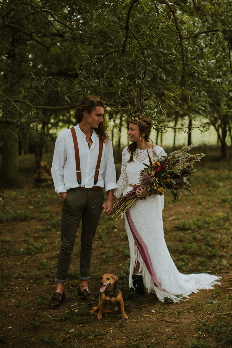 Shout out to all the pet parents 🐾

#pets #petparents #petagream #doglovers #catlovers #dogoftheday #thebigday #dogwedding #furbaby #wedding #decor #weddingdecor #events #petevents