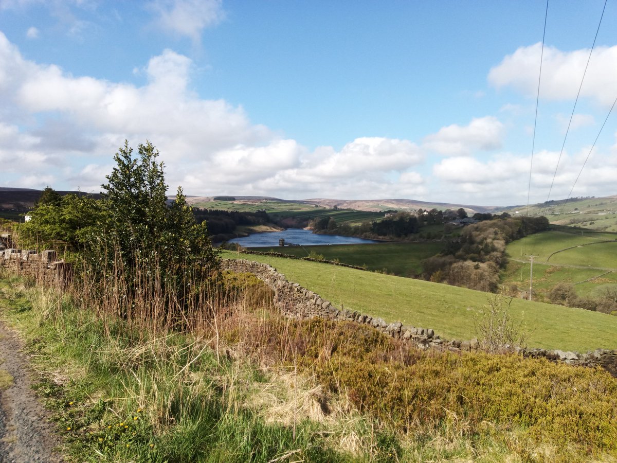 ShortBob1984's tweet photo. A very windy walk from #haworth to #topwithins via #penistone
The wind seemed to come from every direction, and the last 3km home were a slog.
But, look how beautiful. https://t.co/Y7ibkjJcn5