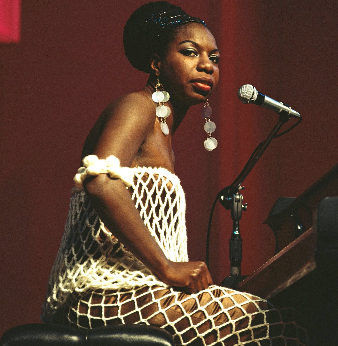 NinaSimoneMusic's tweet photo. N is for #NinaSimone! 

Letter N for the "Awesome Black Creativity from A to Z" project from @LEGOMastersFOX season 2 contestants @dave_kaleta and @iamdjtreats is represented by none other than @NinaSimoneMusic!

#LEGO #YoungGiftedandBlack https://t.co/s5V54b0oOL