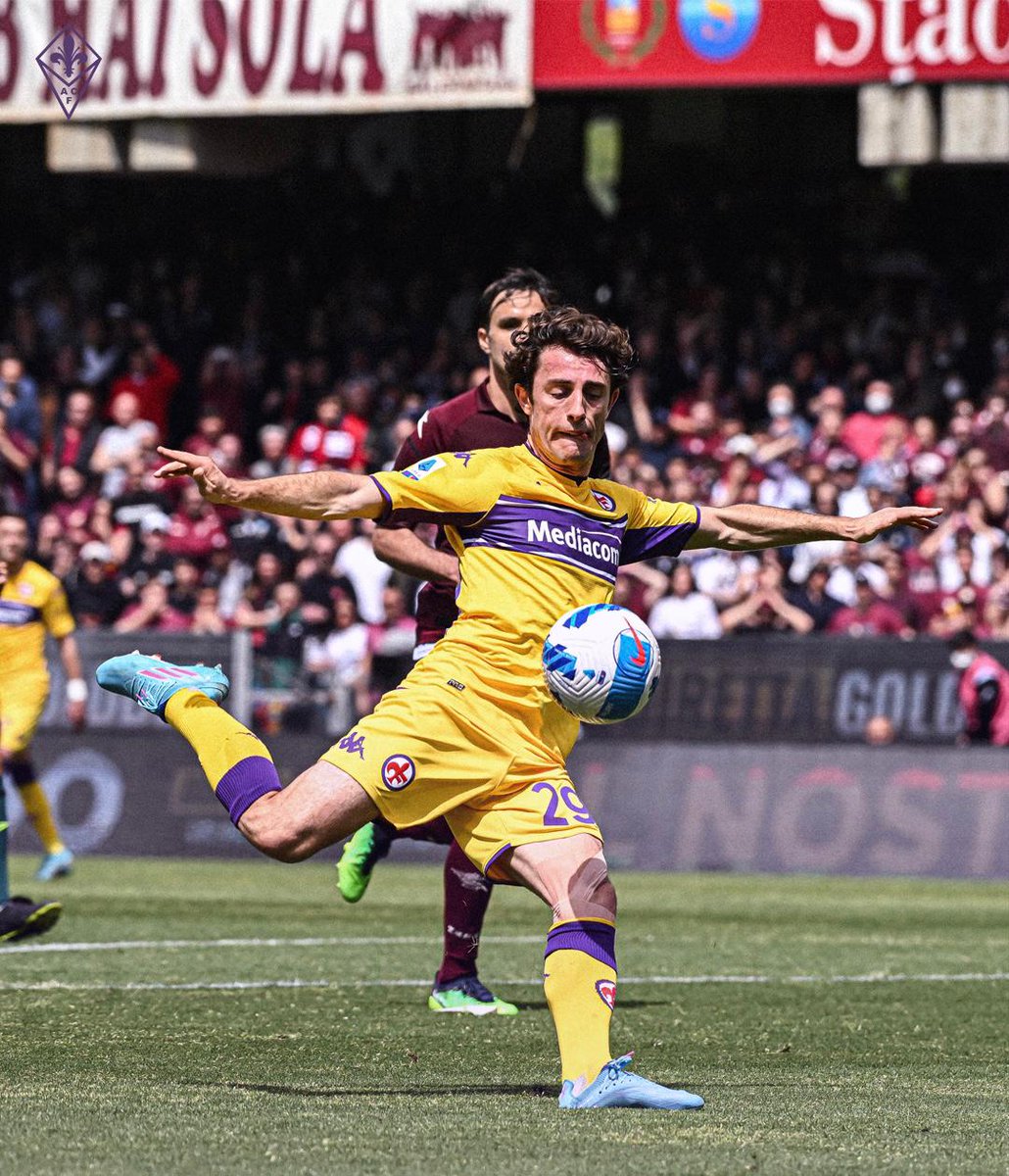 alvaroodriozola's tweet photo. Sono tornato… l'obiettivo è lo stesso, Europa. Mancano 5 finale 👊🏻 #forzaviola💜⚜️

De vuelta… El objetivo no cambia: seguimos mirando a Europa. Quedan 5 finales https://t.co/6hKM1kkUcX