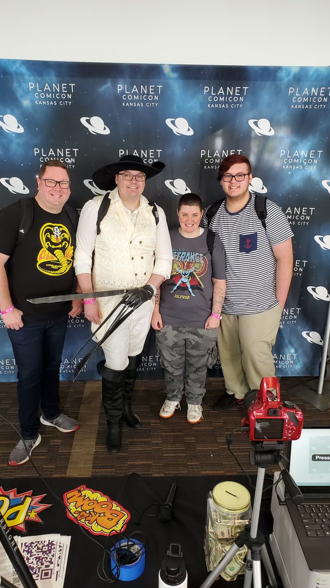 WillCarter80's tweet photo. Day 3 of @PlanetComicon begins!! #PCKC https://t.co/UgEsQIEcKL
