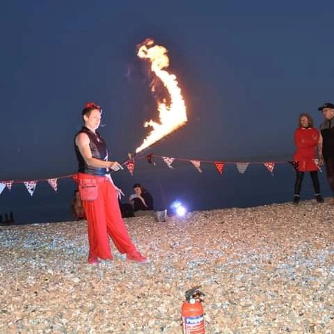 KatePoipassion's tweet photo. Full Moon tire show @coastcafeworthing
#worthingcircusperformer #worthingcircus #worthingfireperformer #fireshow #fireperformer #fireact #coast @i_love_worthing @poipassioncircusandfirearts @coastcafeworthing @eivissa_radio
@KatePoipassion https://t.co/3g60Px89BL