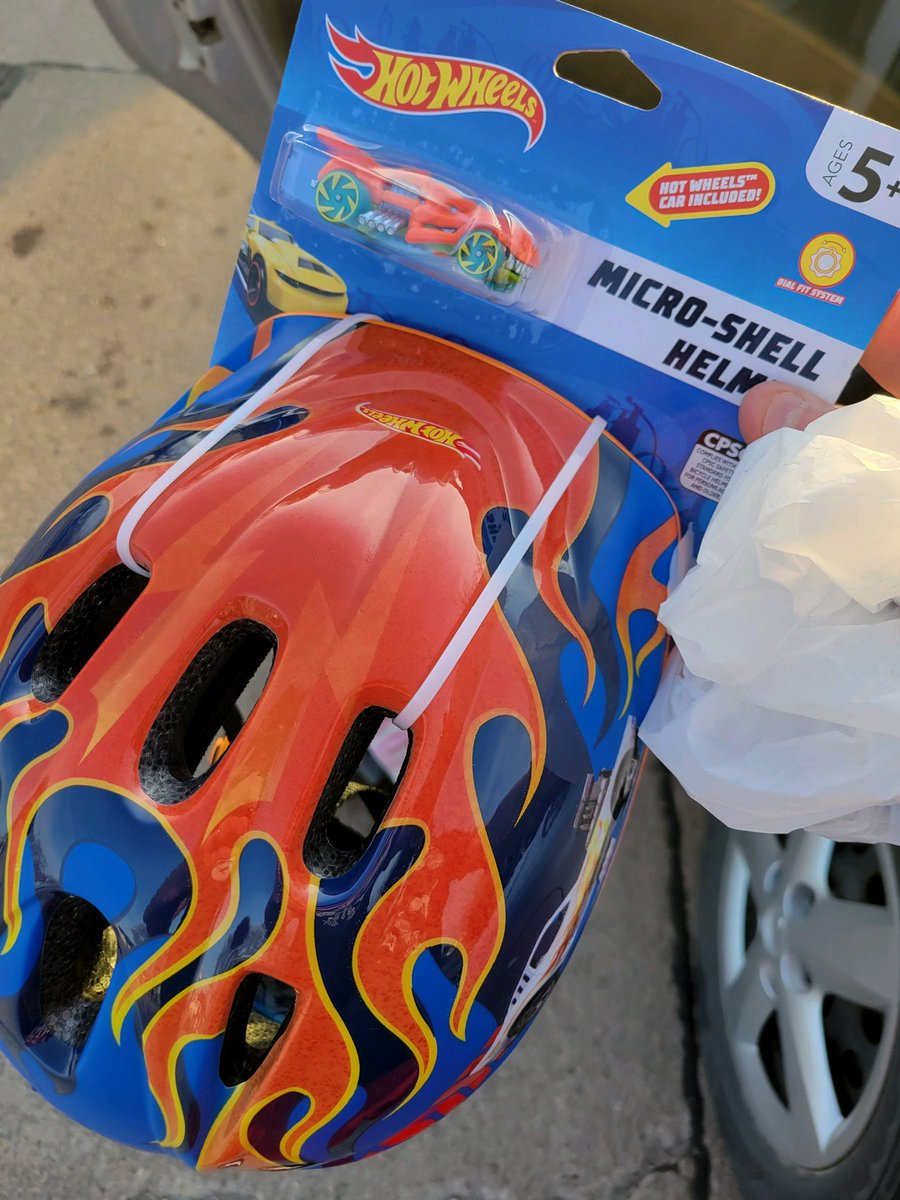 GIFireDept's tweet image. Recently we helped a young bicycle rider free his leg of his bicycle when it had become stuck. To free the leg, we cut parts of his bicycle. After shift, the #GIFD crew who responded purchased a bike and helmet for for him so he can ride again! #doingextra #aboveandbeyond