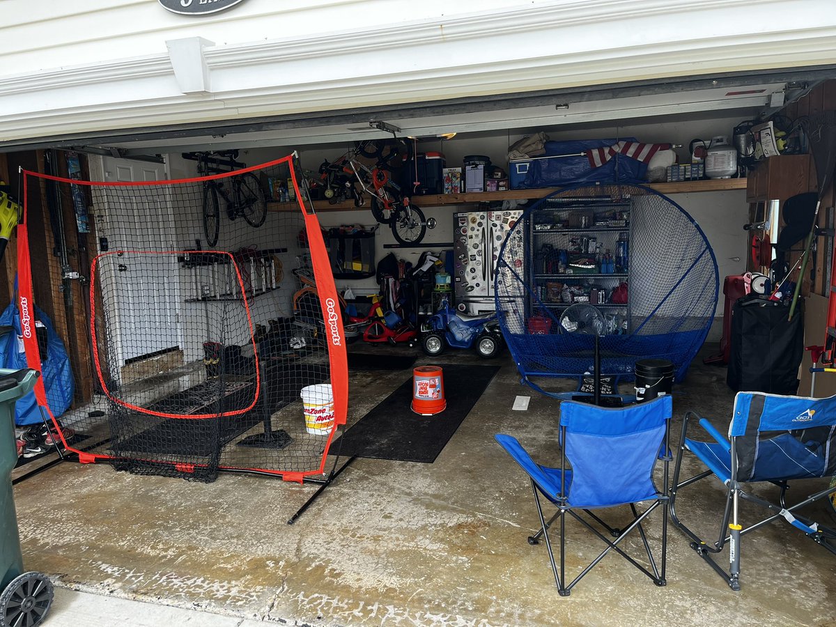 polettojohn's tweet image. Hey Coaches!! @NelsonGord @WHSHardwood Had to improvise this weekend with the bad midwestern rain!! First game next week for my Kindergarten team! Tees are open to the public! #GetYourCutsIn #MidwesternBasball #HittingNets #GarageStyle
