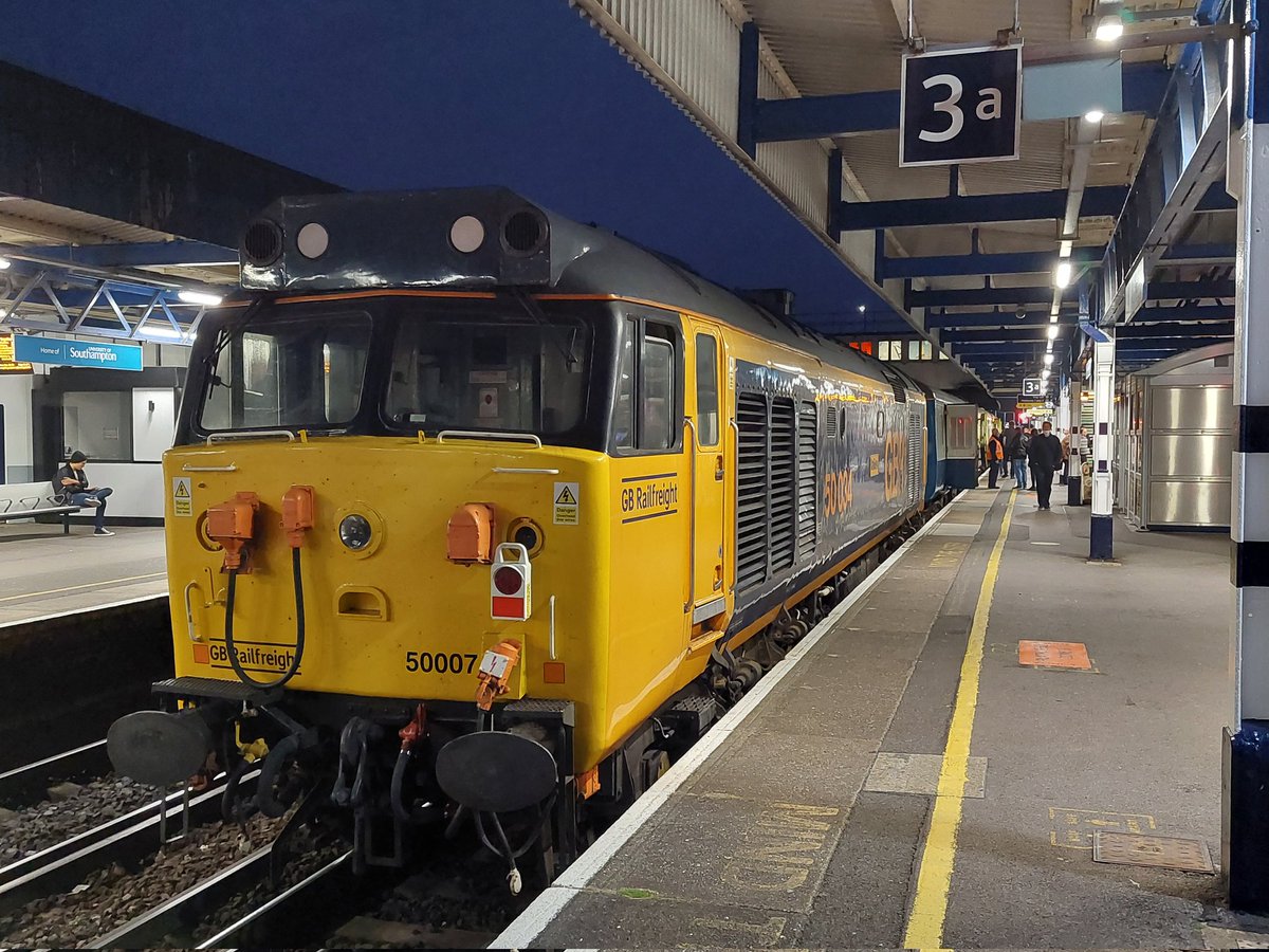 Growing up near the Waterloo-Exeter in the 80s meant every day out began and ended with a 50 hammering through the countryside, the window at our table as wide open as it would go.

Thanks <a href="/BLSFixtures/">BLS Fixtures</a>, <a href="/thefiftyfund/">The Fifty Fund</a>, @slcoperations &amp; <a href="/HallRail/">Hanson&Hall rail Services Solutions Ltd</a> for taking me back there yesterday.