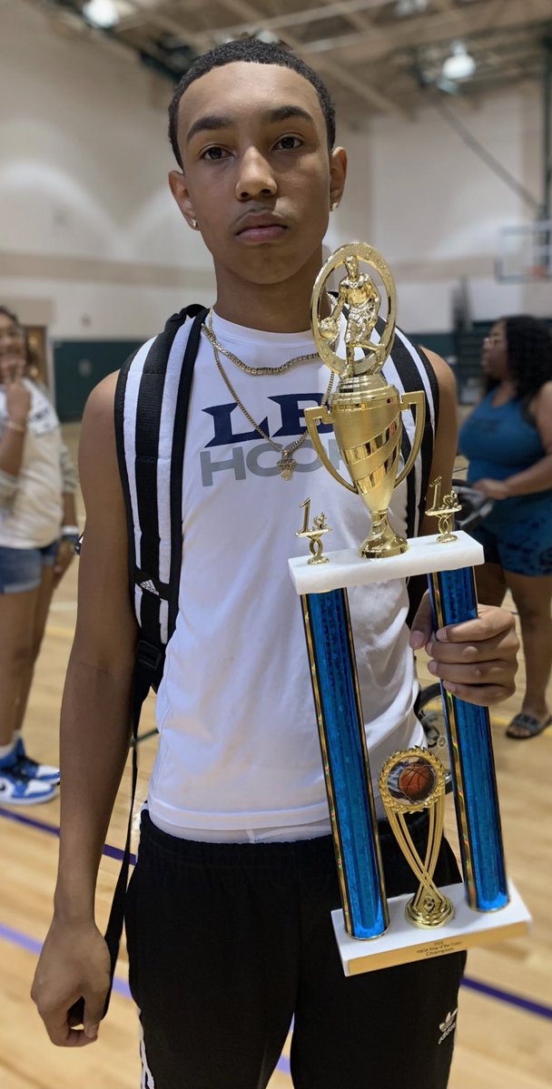 itsCoachQ's tweet photo. Proud Father/Coach Moment:
My son @jrpettyjohn3 had a great game with 10pts - 11ast - 10rbs #LBDBasketball https://t.co/Jy0u82jbBN