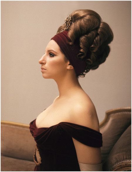 omatheuscaetano's tweet photo. Hoje é aniversário da maior de todos os tempos. Minha favorita, Barbra Streisand. Obrigado por sempre me inspirar. Te amo, lenda! https://t.co/HQwrlFezSJ