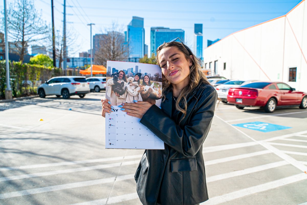 HoustonDash's tweet photo. Don't forget you can purchase our 2022 Houston Dash dog calendar tonight at the stadium! 🐶
#HoldItDown https://t.co/UVexPjGNPj