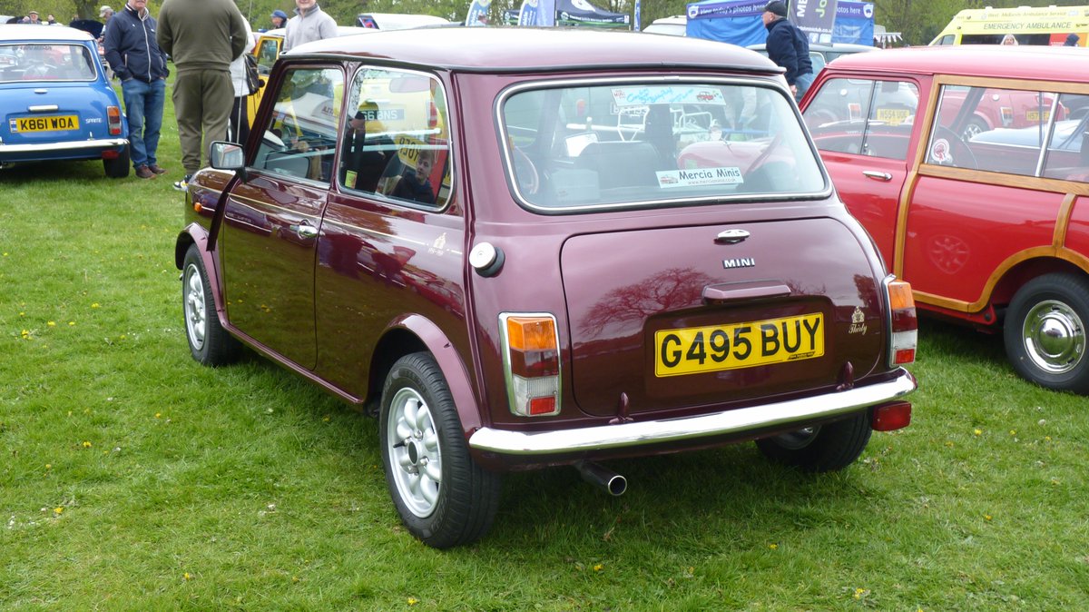 miniphernalia's tweet photo. 1989 #Mini30 @ #prideoflongbridge yesterday - https://t.co/LhZWS1ziOA https://t.co/useFbdFzZe