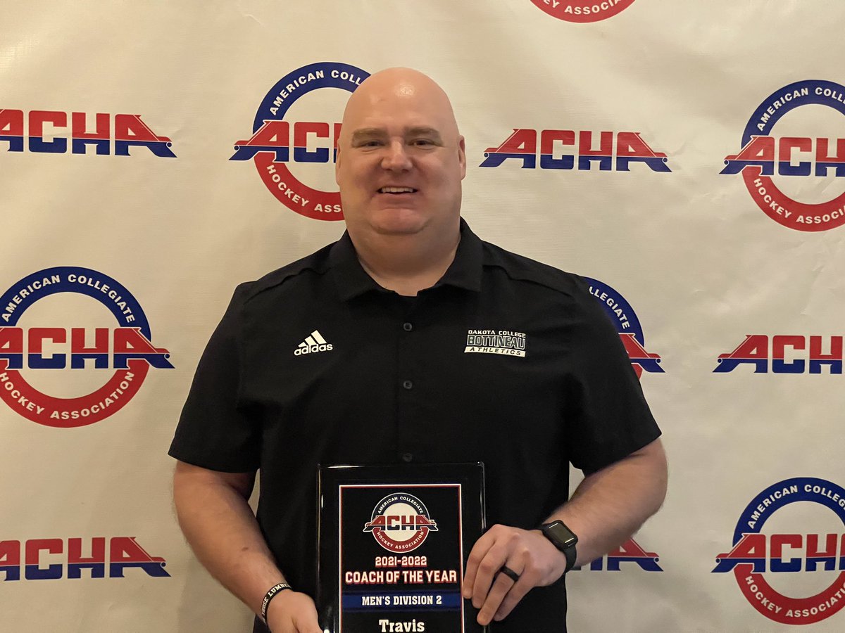 DCB_MHockey's tweet photo. Lumberjacks coach Travis Rybchinski accepting his @achamensd2 Coach of the Year award this past Friday in Florida.

Congratulations Coach!

#LLTL🪓 https://t.co/Qog2Yzn01g