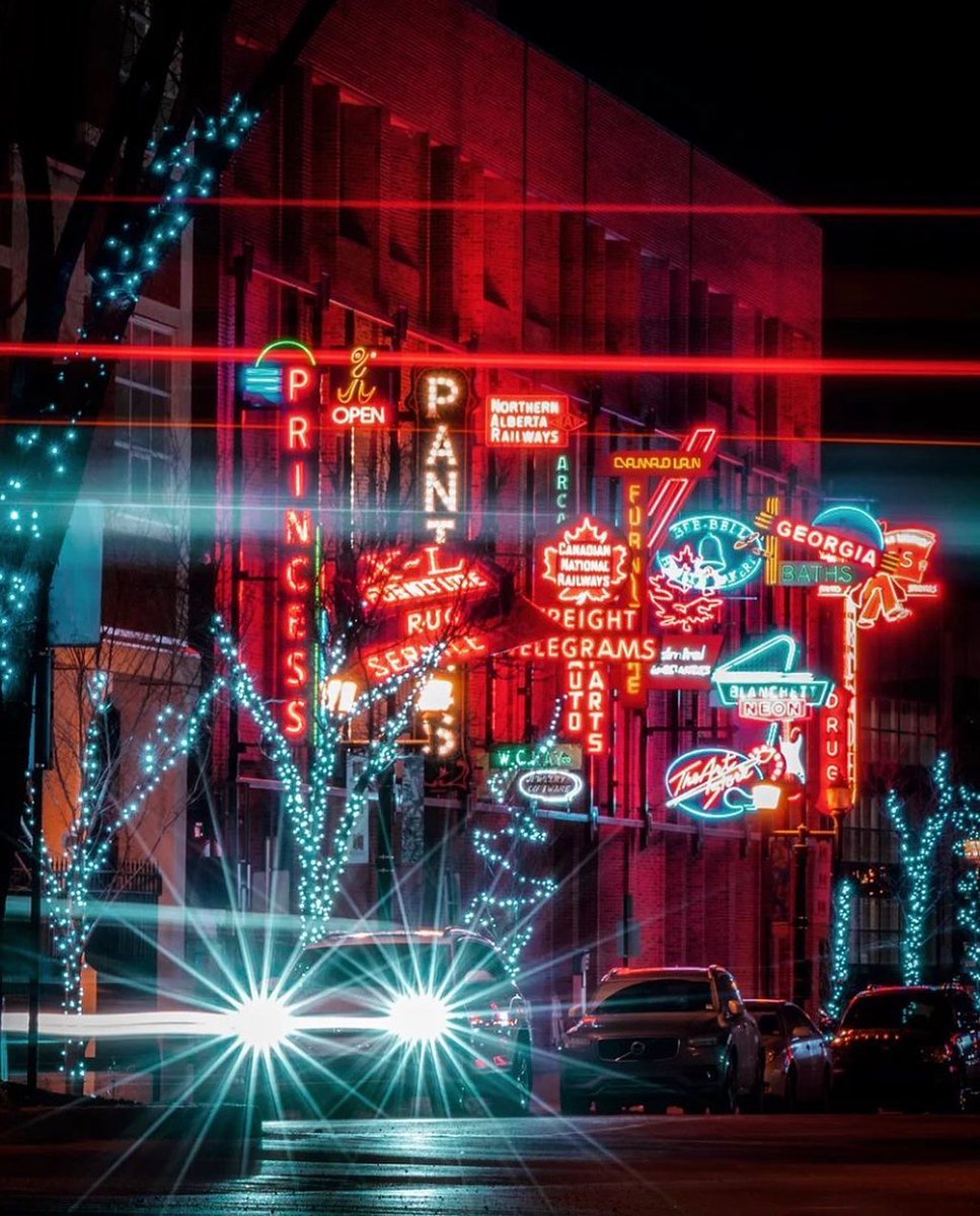 ExploreEdmonton's tweet photo. Edmonton history in neon ✨. #ExploreEdmonton

📍 Neon Sign Museum. 

📸: 780th_street on IG https://t.co/Zwc5bkfPtD