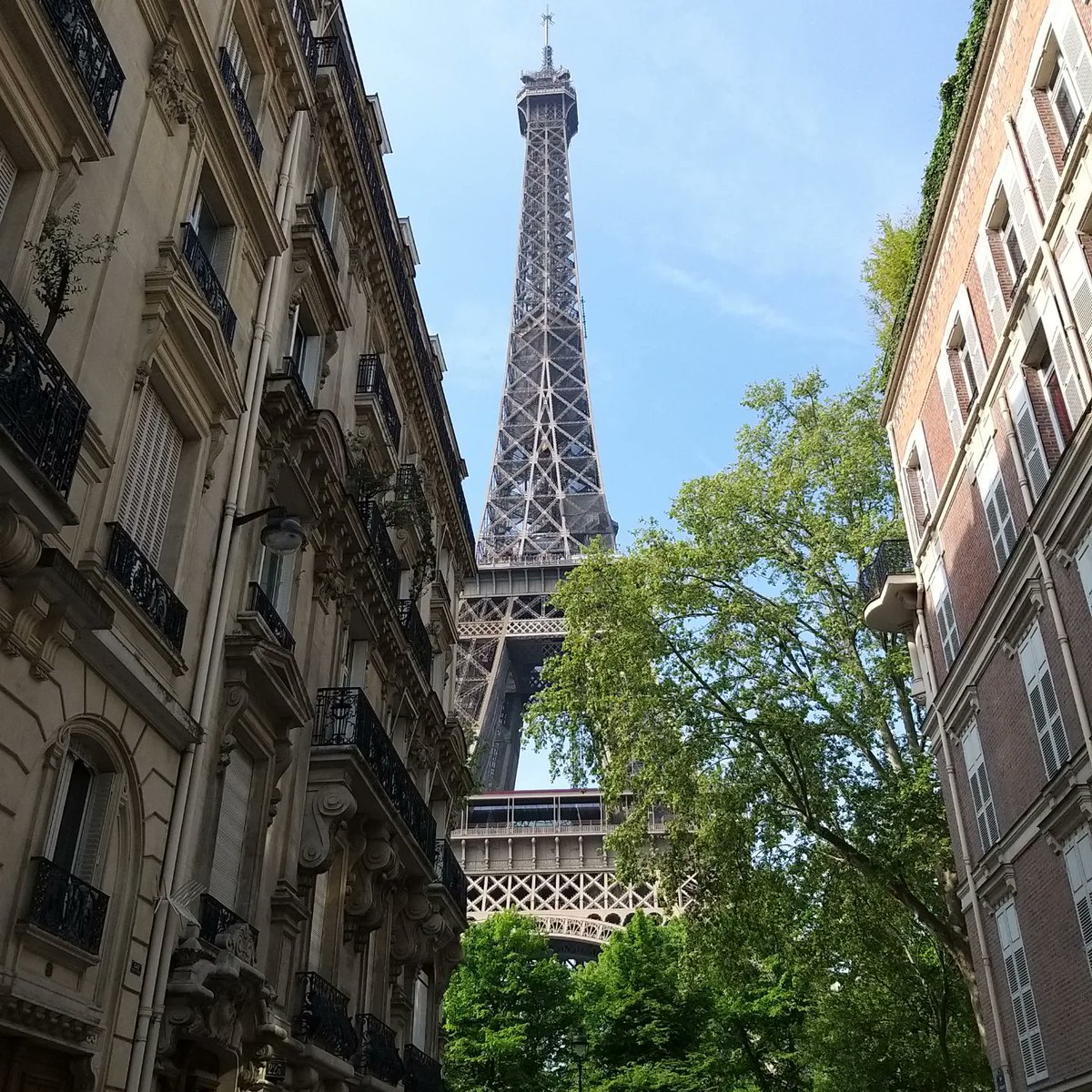 boebau's tweet photo. Parijs 🥰 https://t.co/1P8DLl1bCe
