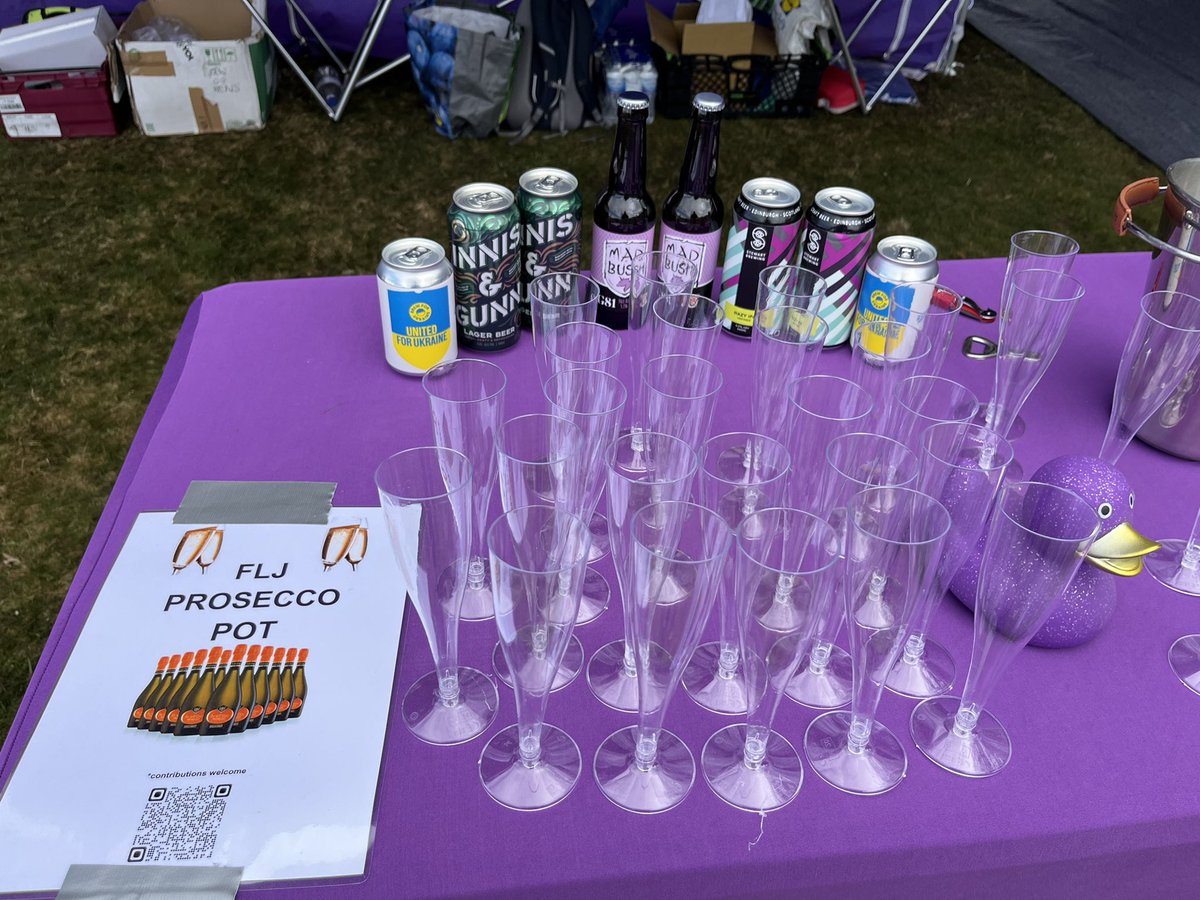 fitlikejoggers's tweet photo. What a weekend at @RunBalmoral. 100+ @fitlikejoggers taking part in the 5k, 10k and 15-miles races. Glorious sunshine. Prosecco flowing. This is what we do best! Roll on next year #c25k #runbalmoral https://t.co/kzlk1tNRjP