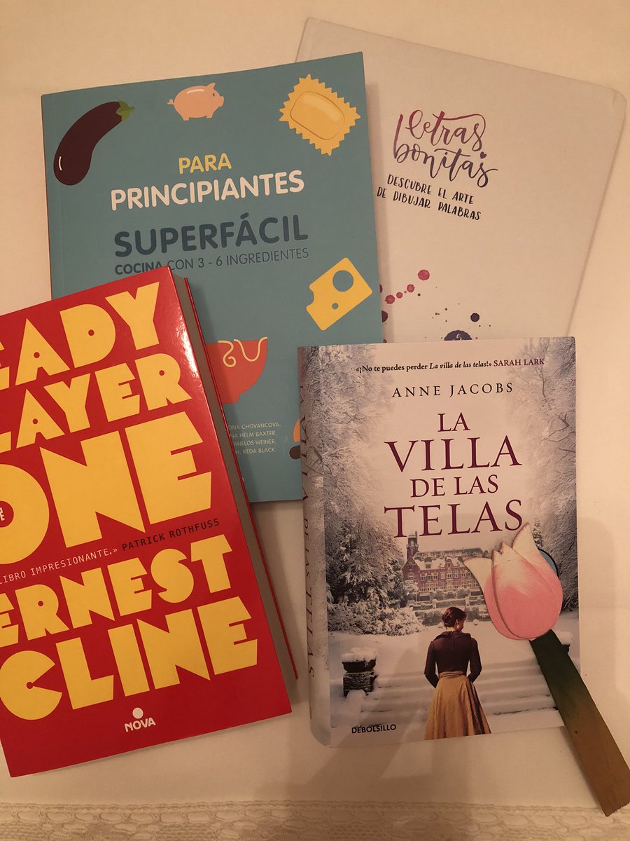 MissVirginiaT's tweet photo. La semana pasada con el motivo del #DiaDelLibro hicimos act durante toda la semana. Una de ellas fue ir a la feria del libro 📖 del #ies de nuestra localidad con 6º #EP con el #plandetransición #etapaseducativas 🤩 Mis adquisiciones fueron estos 4 libros 📚 🥰 https://t.co/OF2xkPuxrL