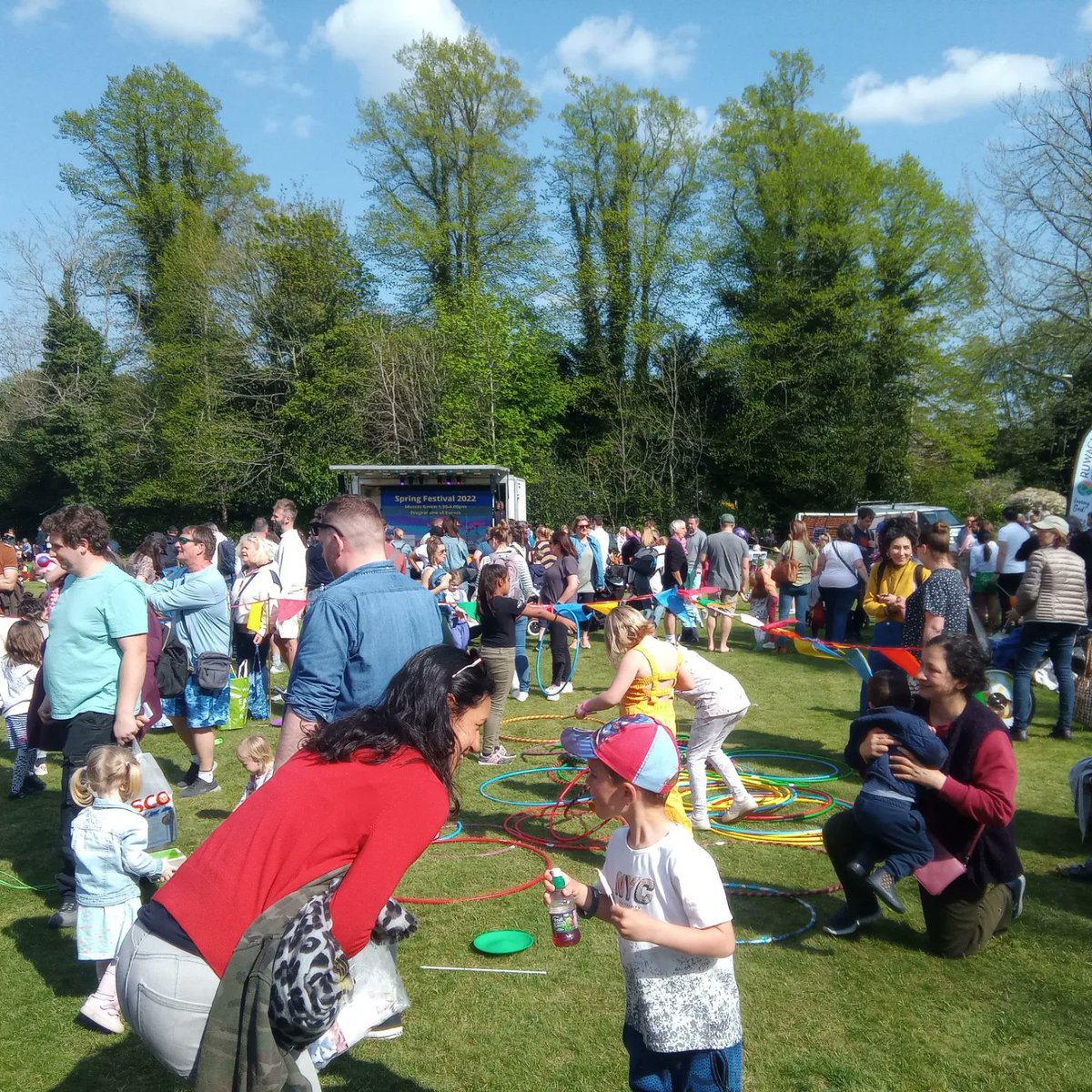 KatePoipassion's tweet photo. Such a busy vibrent day Haywards Heath Town Council spring fair, great to see so many people out, and Poi Passion Circus and Fire Arts was buzzing full of lovely family and people,
@__hh_towncouncil1 council
#funday #circuslife #circusworks #circuseverydamday #poipassion https://t.co/NgKdjacc77