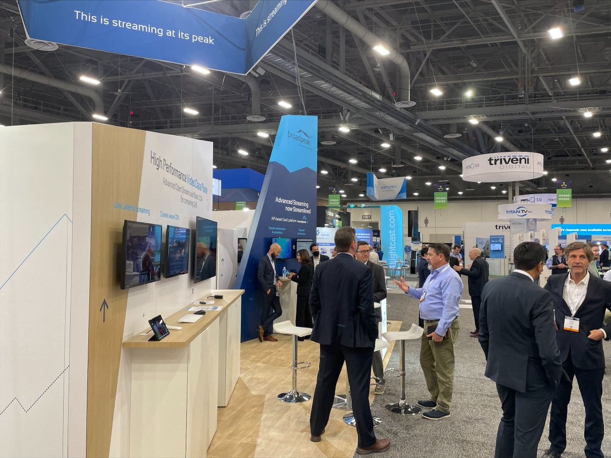 broadpeak's tweet photo. 🟣 @NABShow Day 1: Great to be back in Las Vegas. An exciting opening day at #nabshow with conversations around #MulticastABR, #AdInsertion, #TargetedAd #5G, Advanced #CDN, #SteeringCenter, #Low Latency, #OpenCaching, #EdgeCaching, #SaaS, #QoE. Take a look👇
#nabshow2022 https://t.co/8rcFZoko0e