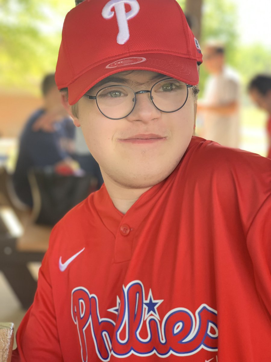 Anna Th🤓mas tweet media