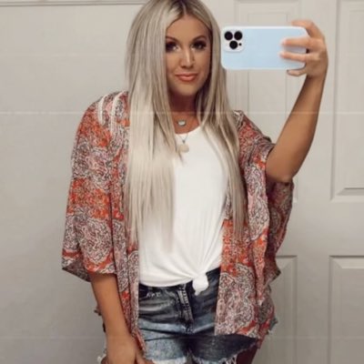 lexi_henricks's tweet photo. #NewProfilePic https://t.co/61AlFWUBBn