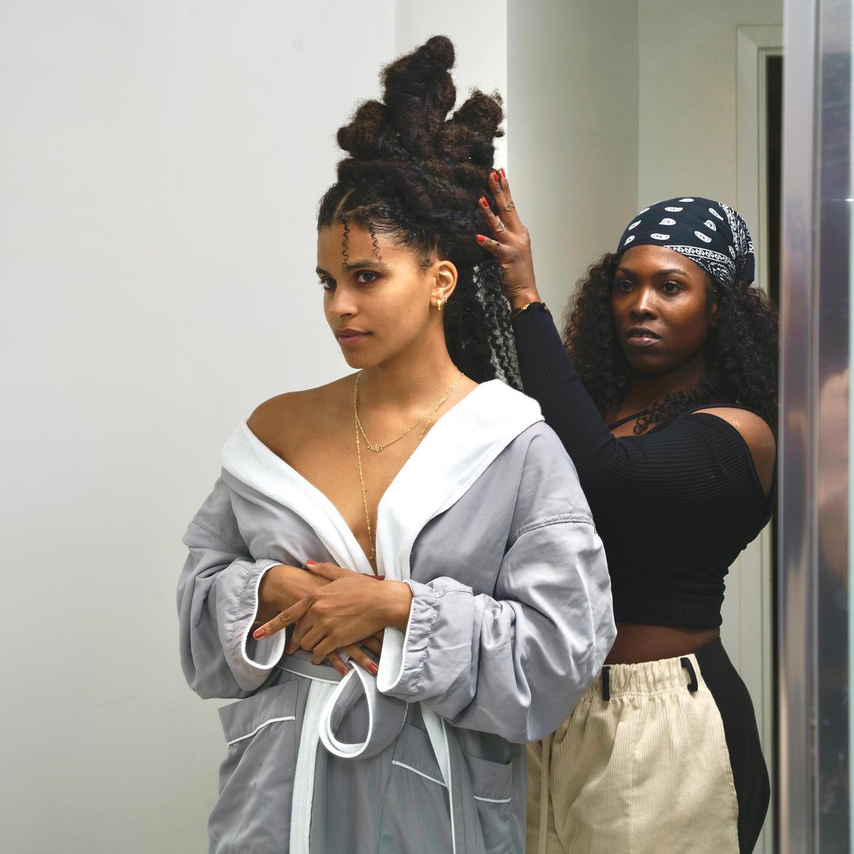 zazie beetz updates tweet media