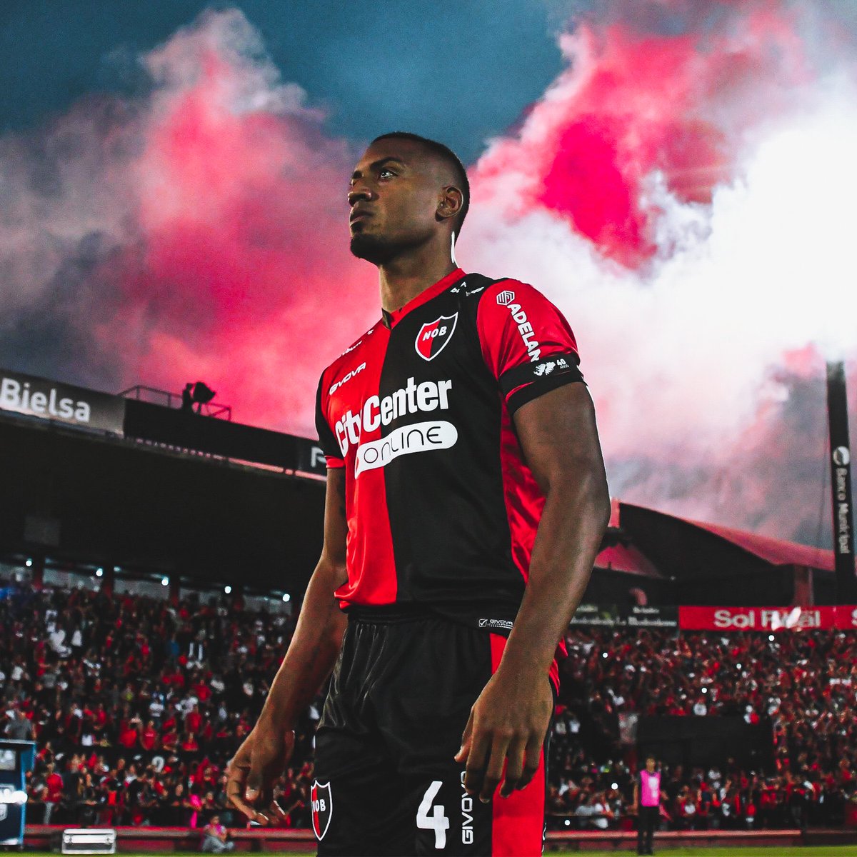 sudanalytics_'s tweet photo. 🇨🇴 Willer Ditta solo perdió 1 de los 7 duelos que disputó y fue el jugador con más recuperaciones [14] en el empate entre Newell’s y Racing. https://t.co/4OqLzyn9Cz