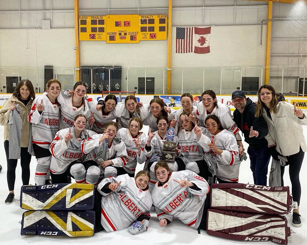 abwarriorshky's tweet photo. The 2007 Alberta Warriors are @the_roseseries Cowgirl Shootout Champions🏆 

The Championship Buckle is Alberta Bound 🇨🇦 Way to go Warriors ⚔️ Warrior Nation is so proud of you ❤️ https://t.co/dlcwkS6vuc