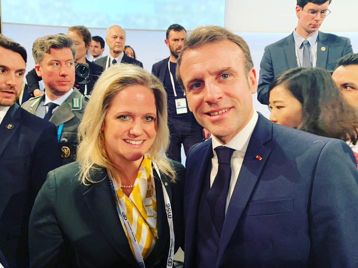 Félicitations! Meine herzlichsten Glückwünsche an Frankreichs Präsident <a href="/EmmanuelMacron/">Emmanuel Macron</a> und meine französischen Freundinnen und Freunde. Europa und die Welt kann weitere fünf Jahre auf Dich und Frankreich zählen. #EnMarche #avecvous2022
