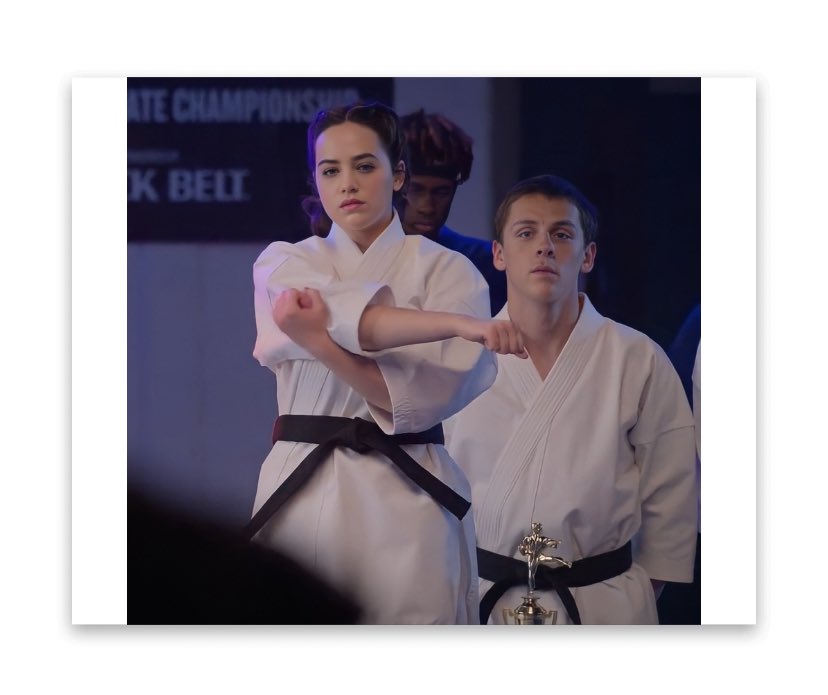 purpledhawk's tweet image. I can get this as an 8x10 and all I can think of is how awesome it’d look signed tbh