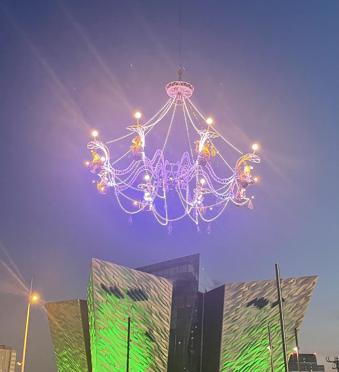 matherscarolyn's tweet photo. Happy 60th Birthday @BelfastFestival !!
No better way to spend it than watching a jazz band on a crystal chandelier. That was phenomenal ❤️
#transeexpress #maritimemile #titanicbelfast https://t.co/7cjYc922Z4