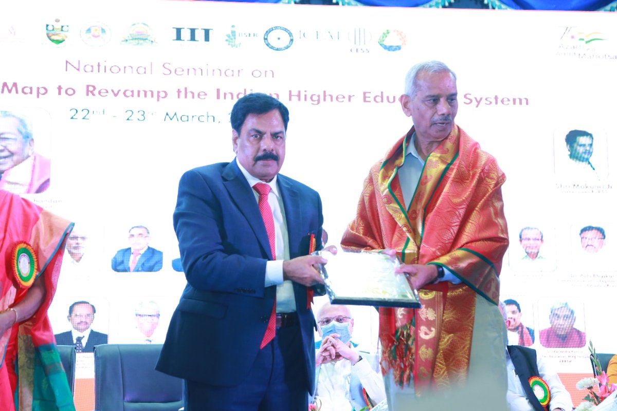 ABRSM4AP's tweet photo. Day-1 ,Srinivasa Auditorium, Sri Venkateswara University, Tirupati ||National Seminar on National Education Policy || NEP-2020 
A Road to Revamp The Indian Higher Education System 22nd-23rd March,2022 https://t.co/l5fDcB8oO2